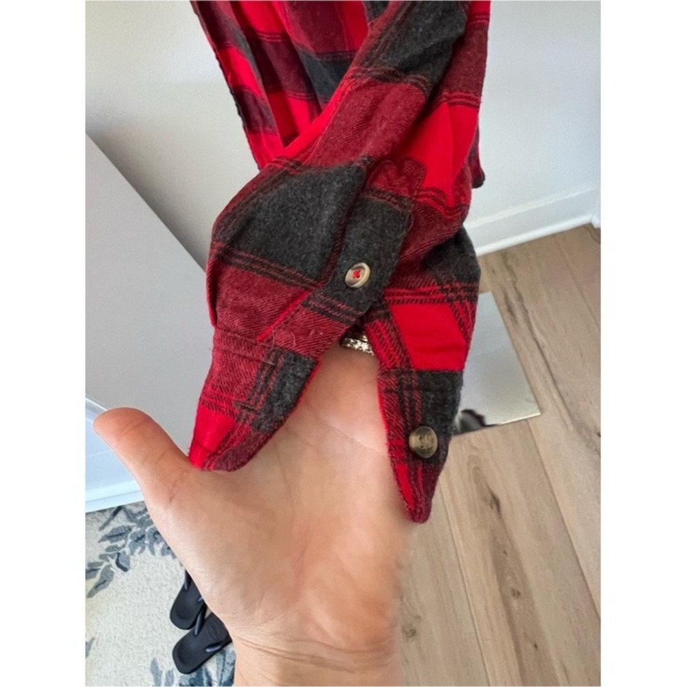 American Eagle Red Grey Buffalo Plaid Flannel Boyfriend Fit Button Down Shirt M - Picture 4 of 8